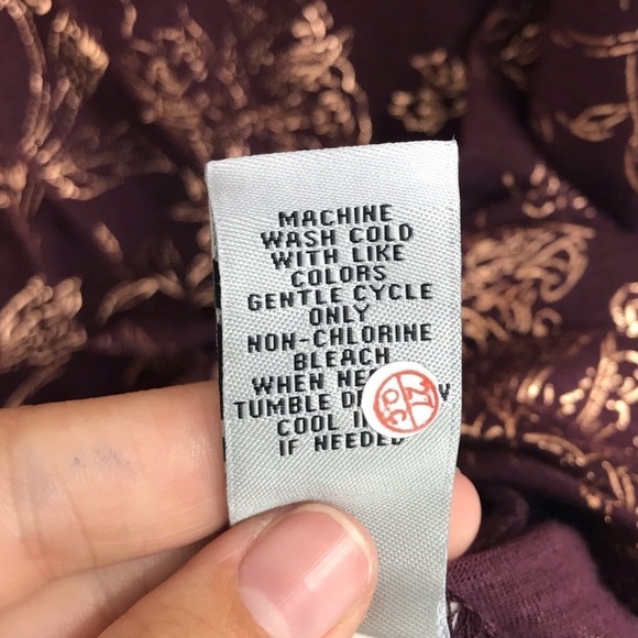 Catherine’s Maroon and Gold Floral Pattern Top Size XL - Picture 6 of 7